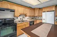 15663 107A AVENUE - thumbnail 11