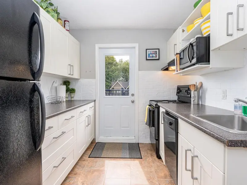 3706 W KING EDWARD AVENUE - photo 2 of 25