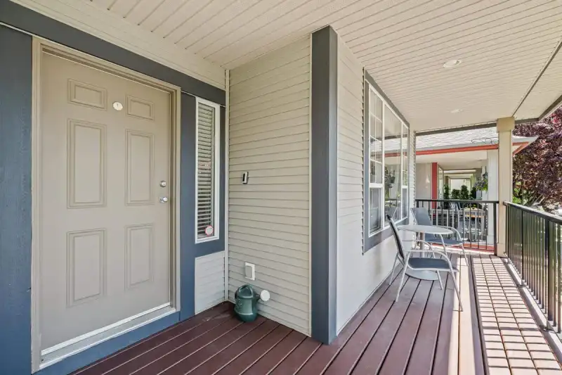 19439 66 AVENUE - photo 4 of 37