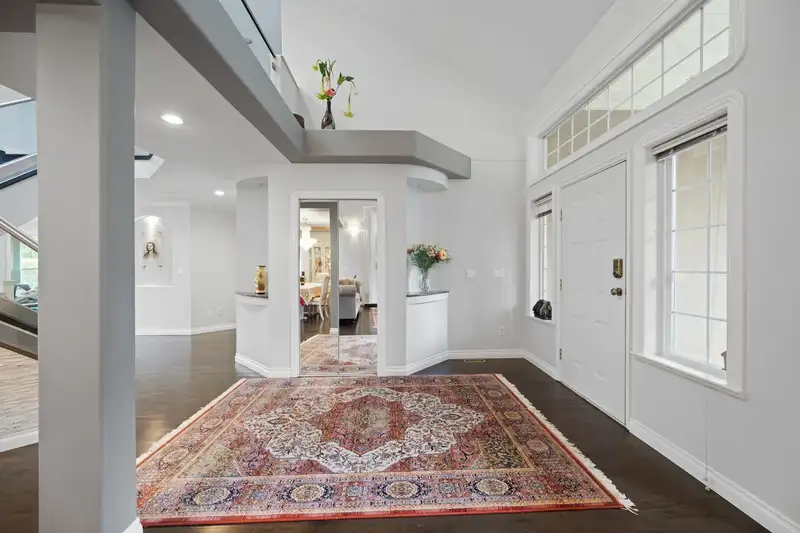 18063 99A AVENUE - photo 2 of 25