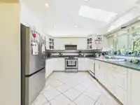 10576 154A STREET - thumbnail 12