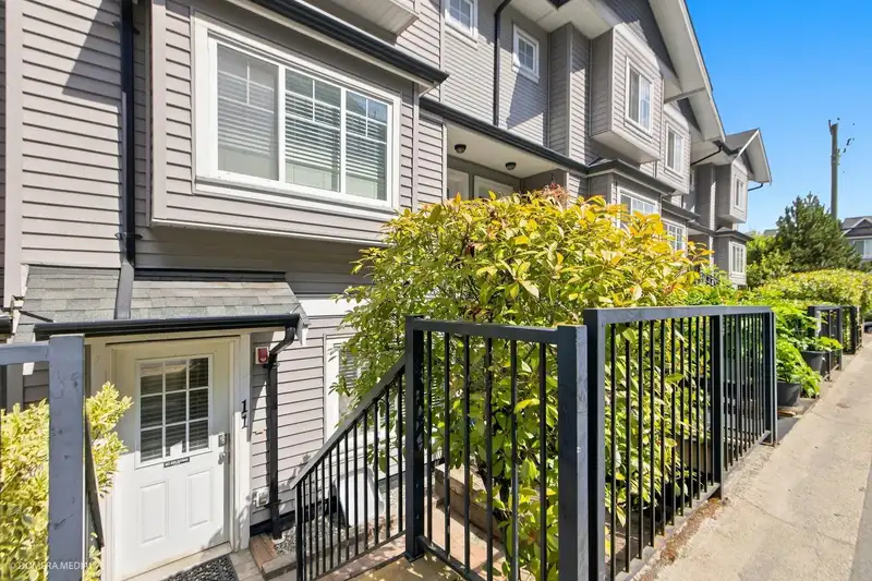 11 11255 132 STREET - photo 4 of 23
