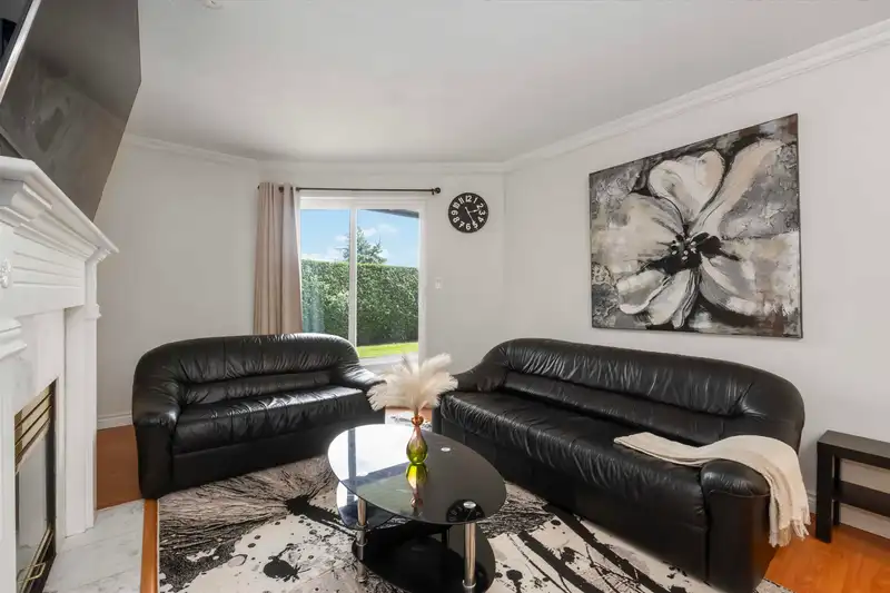 108 15150 108 AVENUE - photo 4 of 30