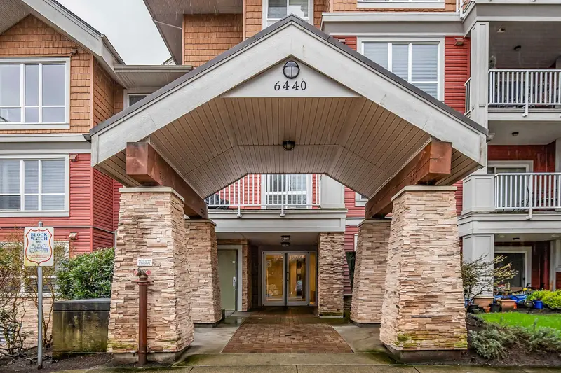 401 6440 194 STREET - photo 4 of 25