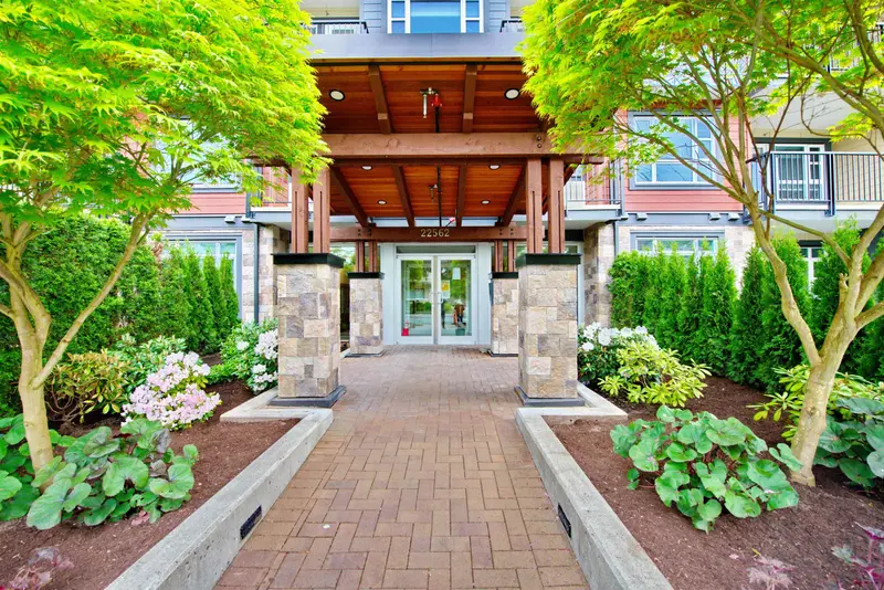 203 22562 121 AVENUE - photo 2 of 25