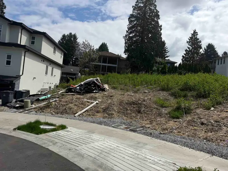 11426 138A STREET - photo 2 of 3