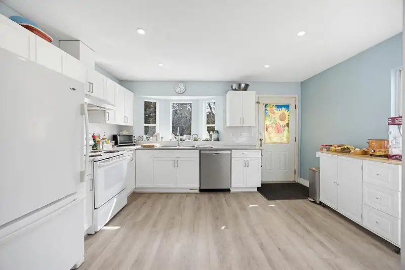 8836 142A STREET - photo 2 of 30