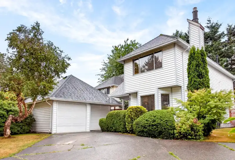 12846 73 AVENUE - photo 1 of 40