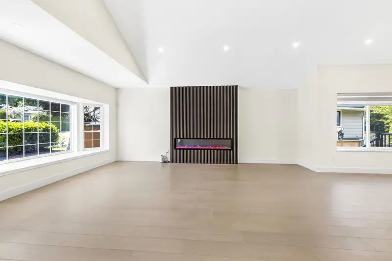 16639 83 AVENUE - photo 2 of 40