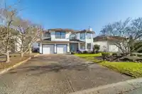 6018 189A STREET - thumbnail 2