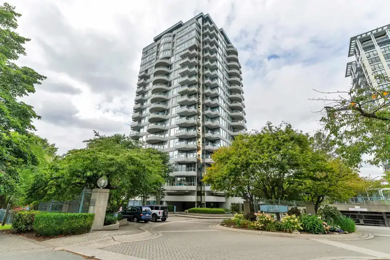 1007 13353 108 AVENUE - photo 1 of 38