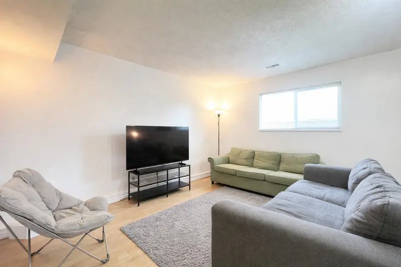 4831 FOXGLOVE CRESCENT - photo 4 of 25