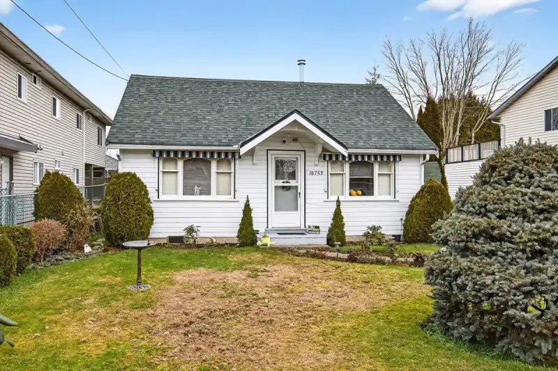 18753 60 AVENUE - photo 1 of 39