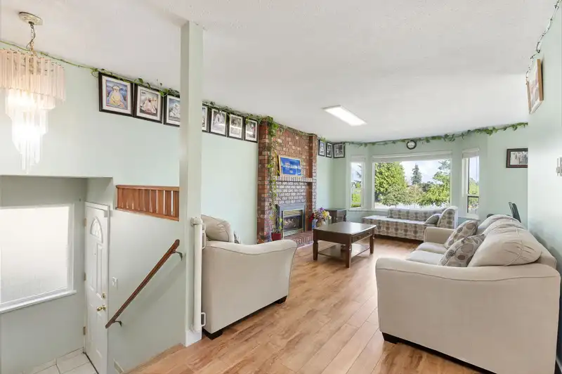 6559 131 STREET - photo 4 of 27