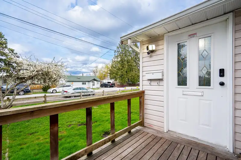 12490 114 AVENUE - photo 2 of 28