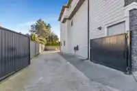 17268 61A AVENUE - thumbnail 34