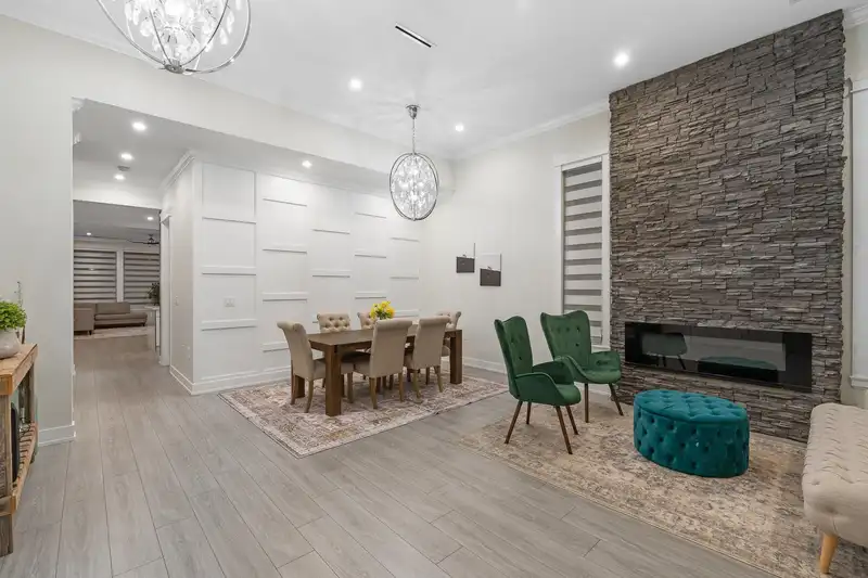 10850 156 STREET - photo 2 of 37