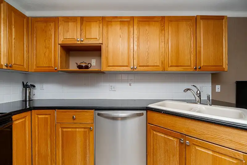 114 13910 101 AVENUE - photo 3 of 25