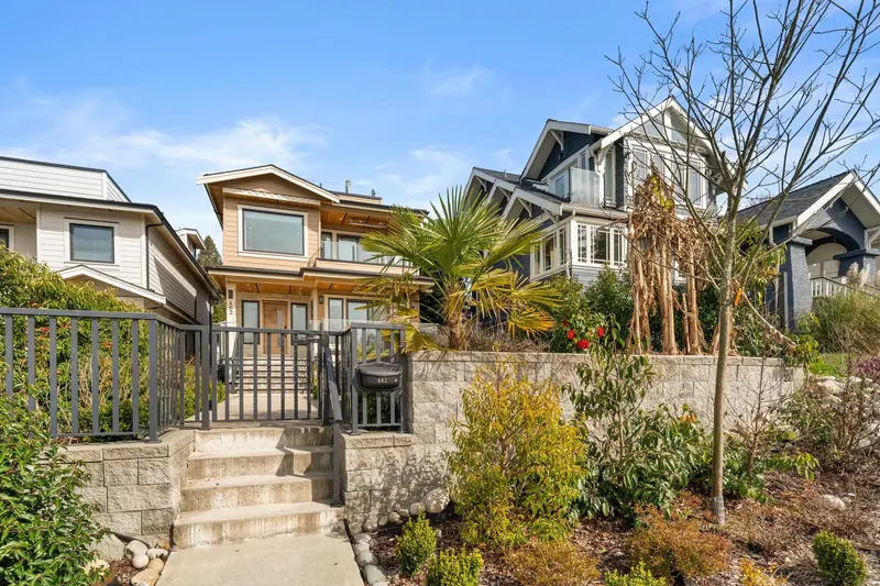 462 W 14TH STREET - photo 2 of 25