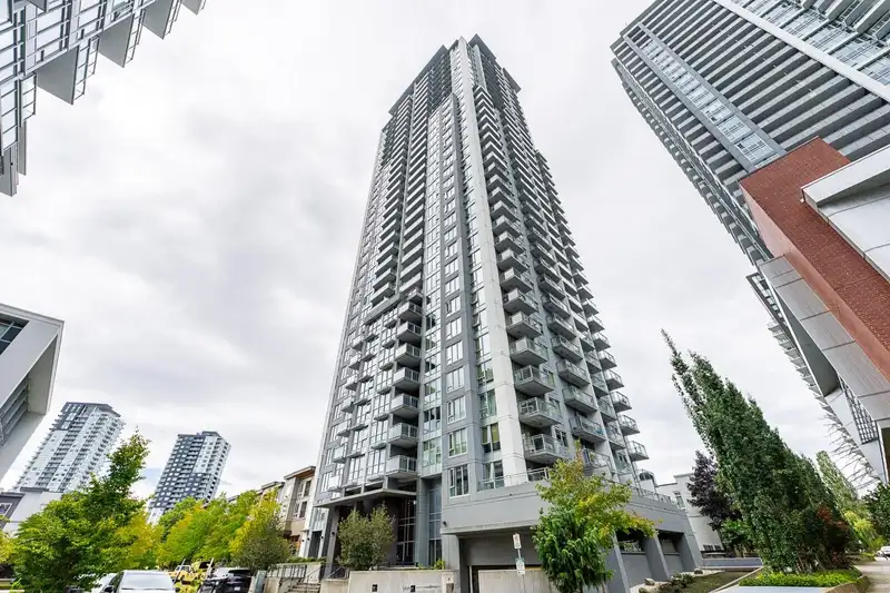 3809 13325 102A AVENUE - photo 1 of 25