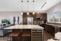 410 6470 194 STREET - thumbnail 1