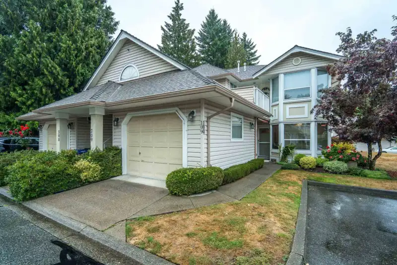 109 16031 82ND AVENUE - photo 1 of 30