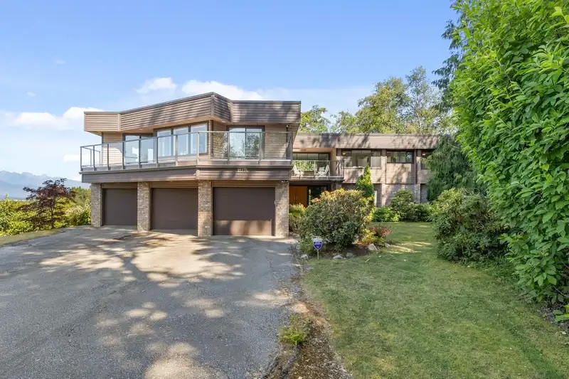 11274 158A STREET - photo 2 of 40