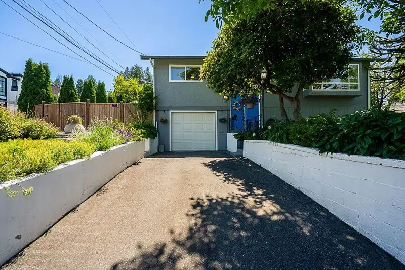 13938 115 AVENUE - photo 2 of 18