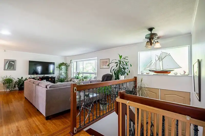 13938 115 AVENUE - photo 3 of 18