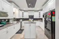 9093 141B STREET - thumbnail 7