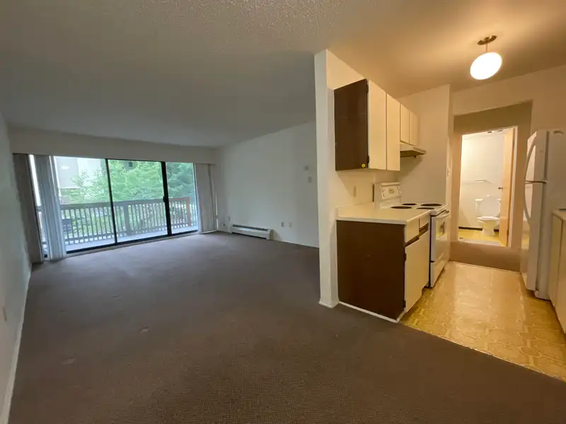 208 10061 150TH STREET - photo 1 of 14