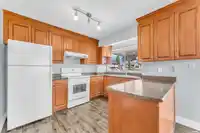 7737 123A STREET - thumbnail 12