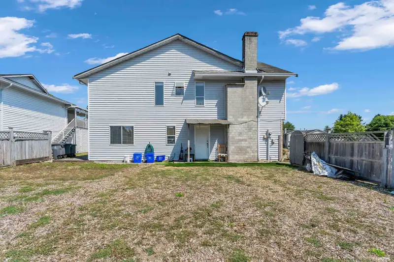7737 123A STREET - photo 3 of 40