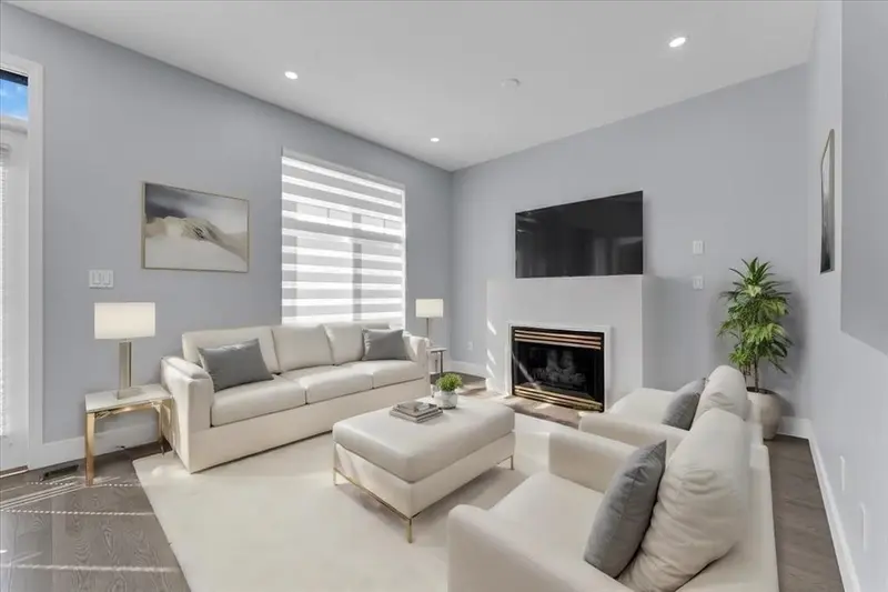 14852 58 AVENUE - photo 1 of 25