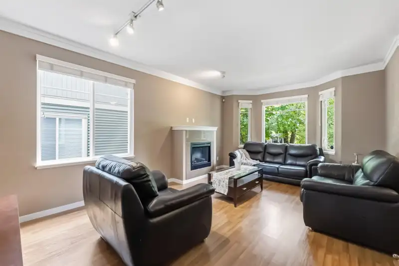 23 6575 192 STREET - photo 4 of 38