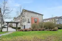 16 18983 72A AVENUE - thumbnail 32