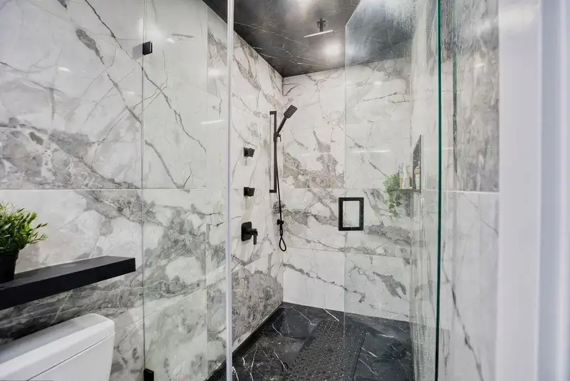 15286 84A AVENUE - photo 3 of 37