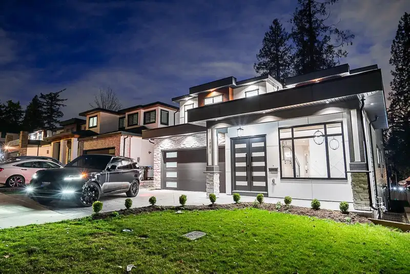 10671 127A STREET - photo 2 of 40