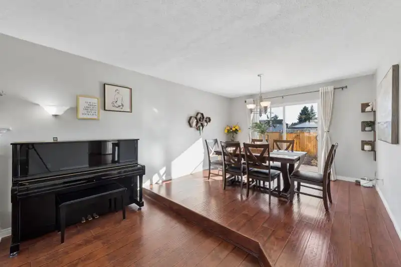 15440 95A AVENUE - photo 3 of 20