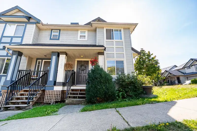 16506 60TH AVENUE - photo 3 of 37