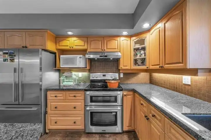 8623 147A STREET - photo 3 of 18