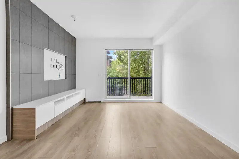 10 8473 163 STREET - photo 3 of 23