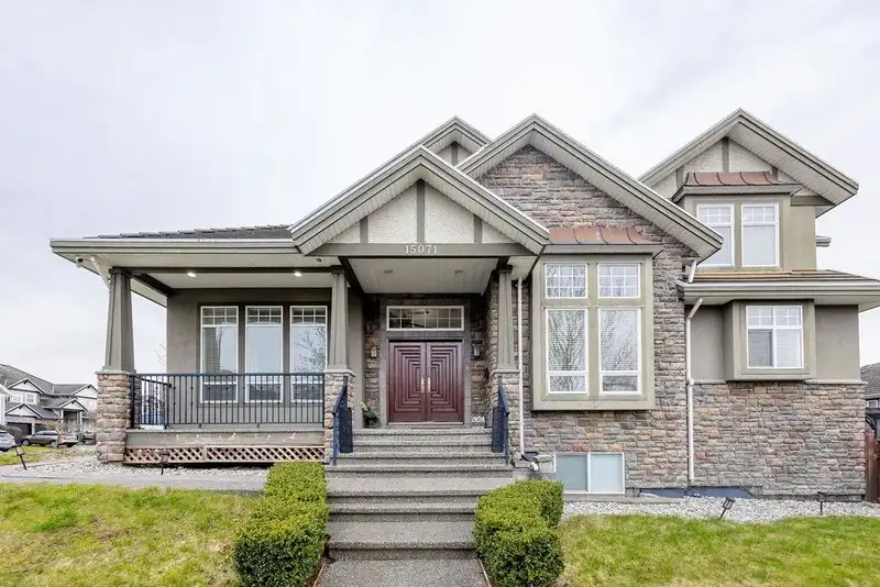 15071 76A AVENUE - photo 1 of 39