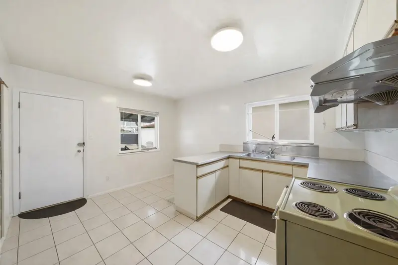 5679 CLINTON STREET - photo 3 of 25