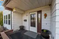 9113 145A STREET - thumbnail 4