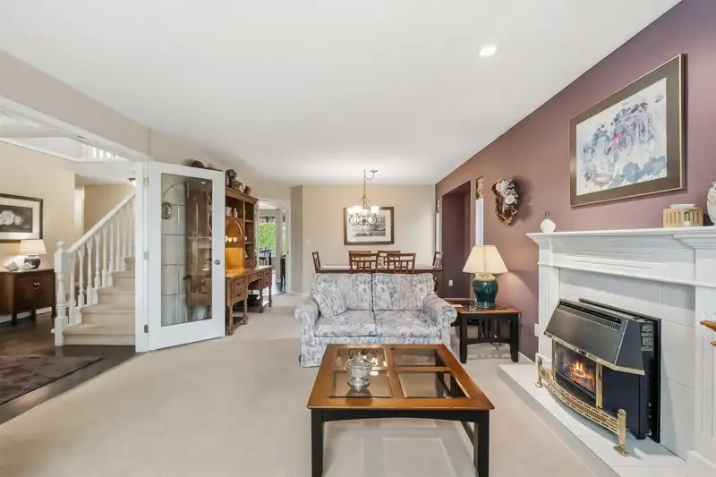 5653 187 STREET - photo 4 of 40