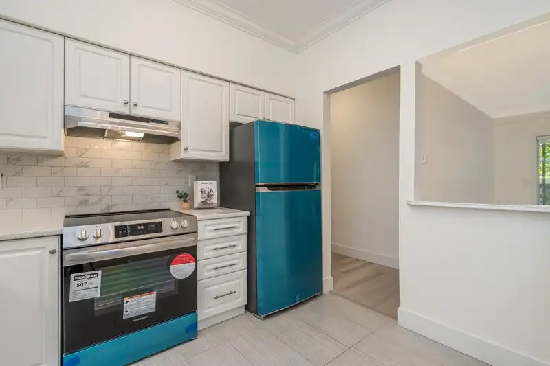 123 13911 70 AVENUE - photo 4 of 40