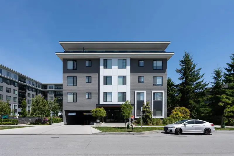 410 15835 85 AVENUE - photo 1 of 19