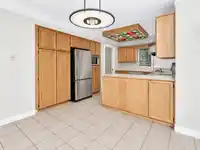 10446 FRASERGLEN DRIVE - thumbnail 8