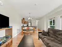 224 9655 KING GEORGE BOULEVARD - thumbnail 2